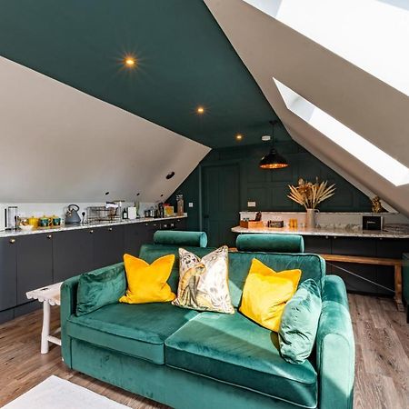 Stylish One Bedroom Cotswold Coach House Tetbury Esterno foto