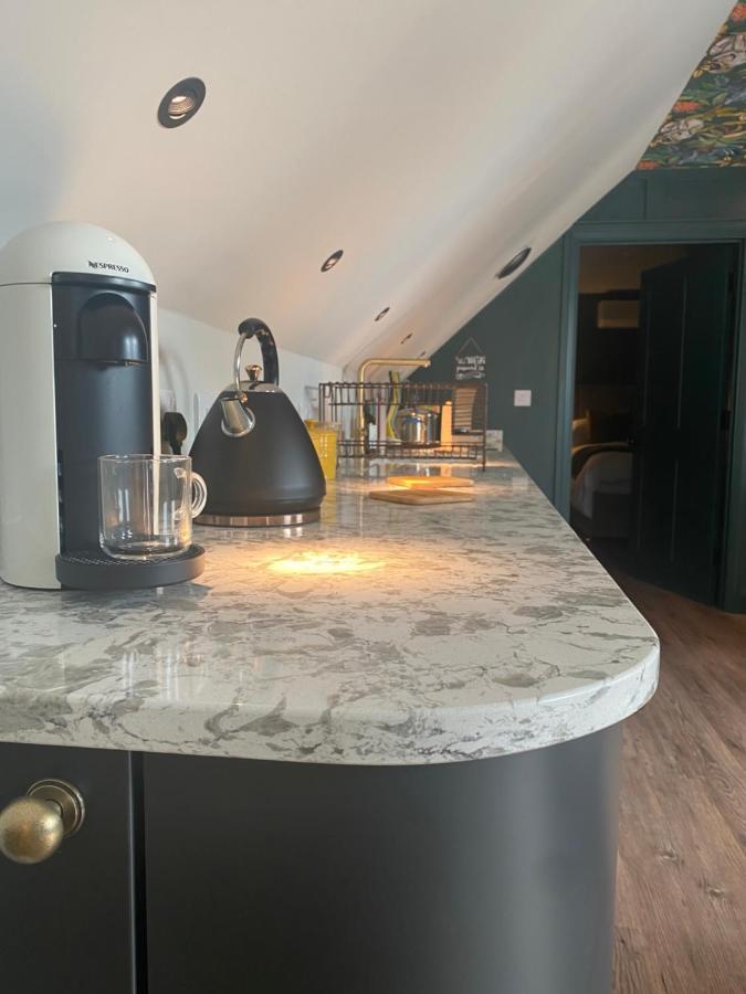 Stylish One Bedroom Cotswold Coach House Tetbury Esterno foto